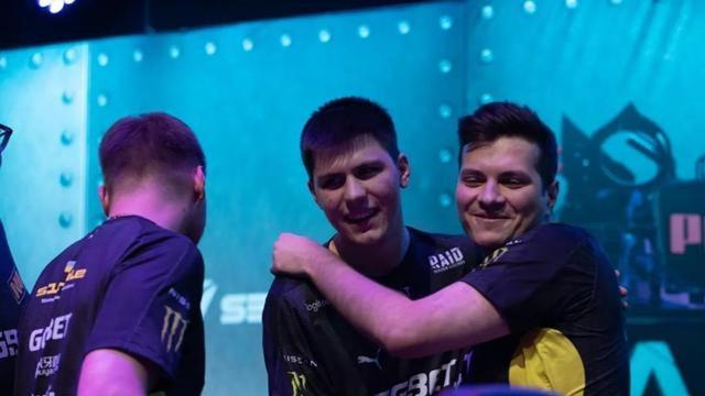 球俱樂部 球俱樂部