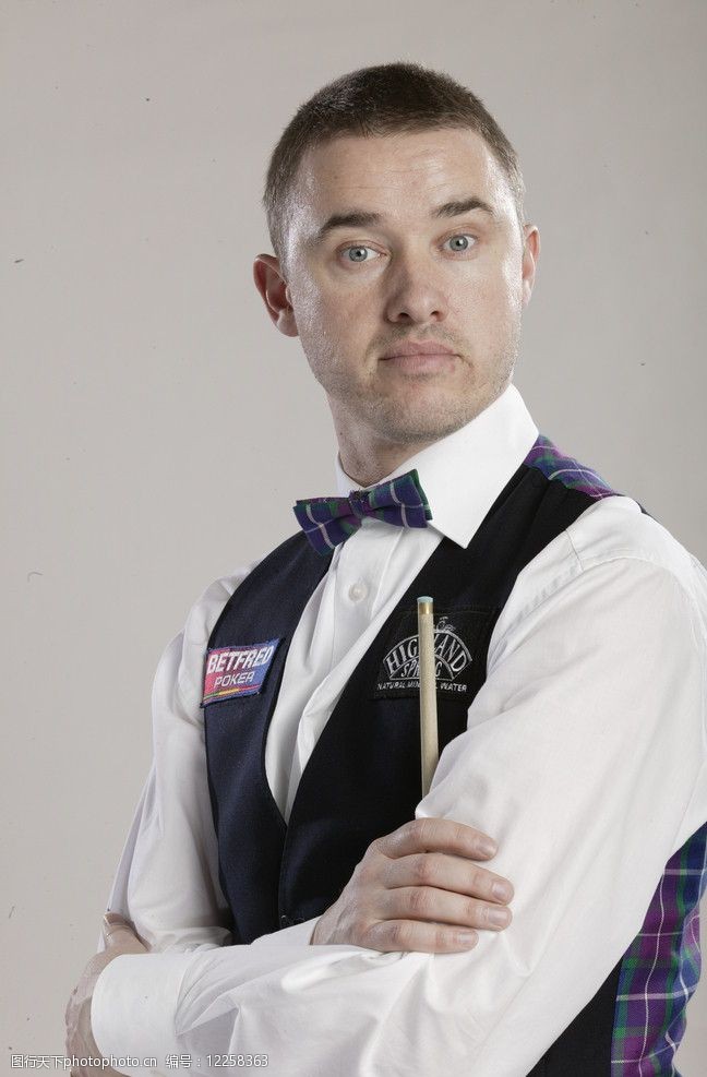 他巧妙地用 他巧妙地用