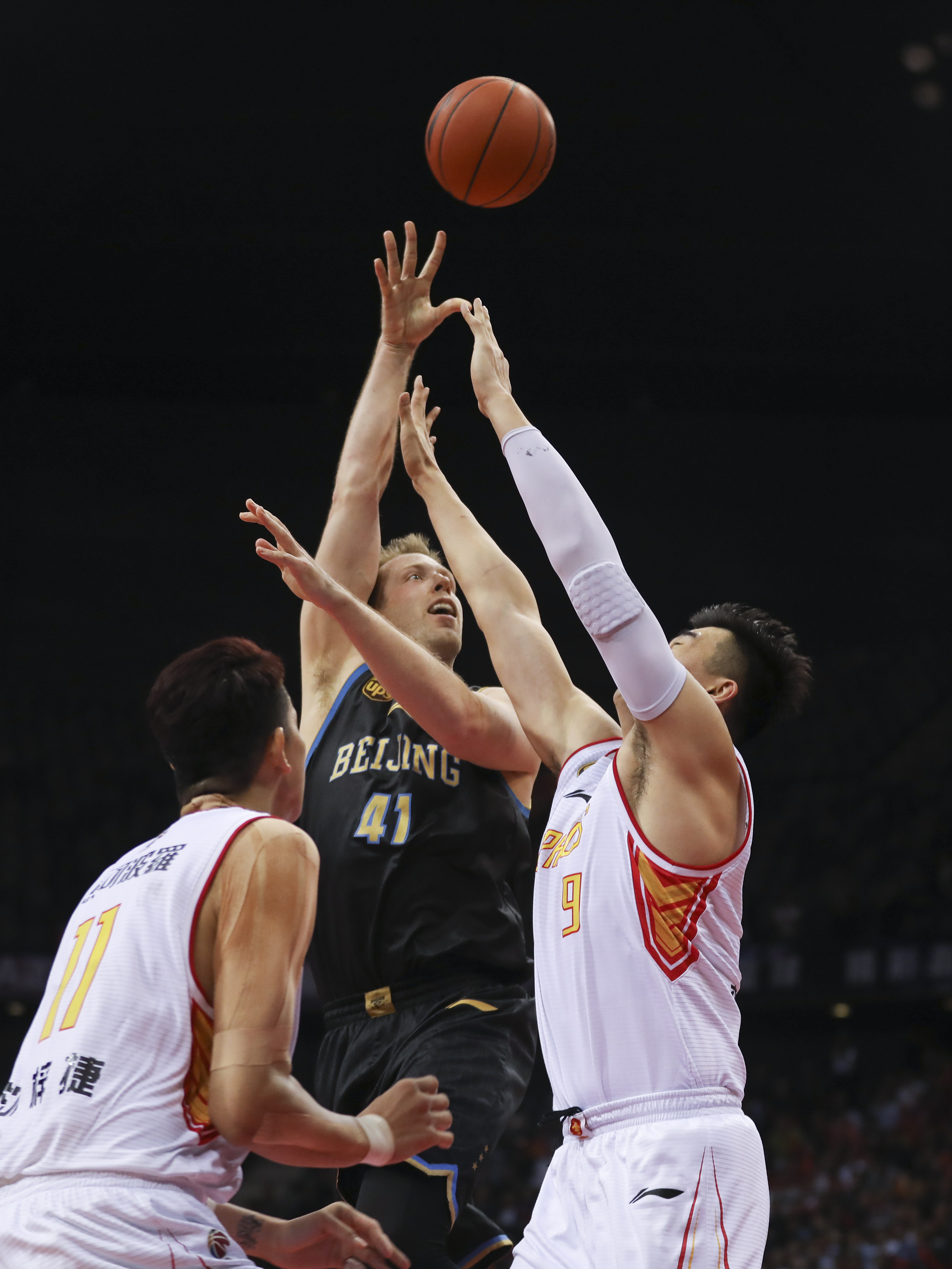 与中塔推进